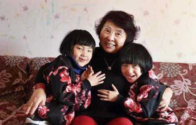 香港验血最晚多少周之内能验,12年前，60岁大妈试管生下双胞胎，现在却说：若